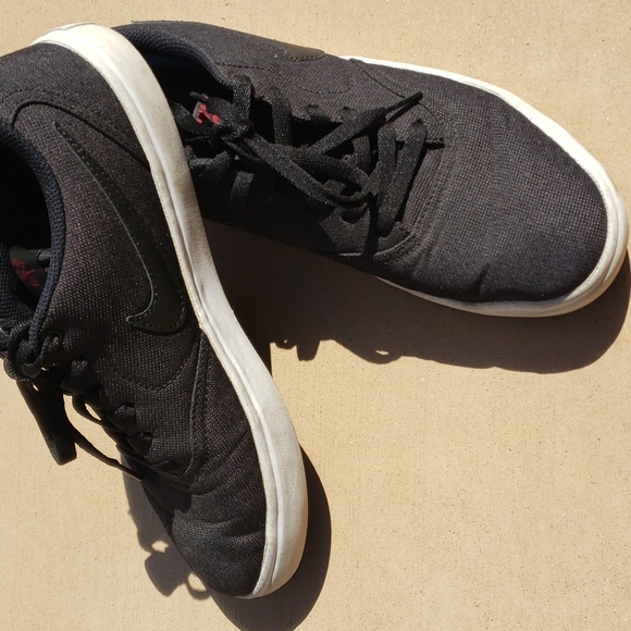 Men's  Black Nike SB - Picture 2 of 4